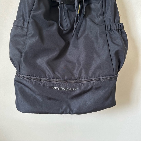 NWT Beyond Yoga Convertible Black Backpack Gym Bag - Picture 11 of 13